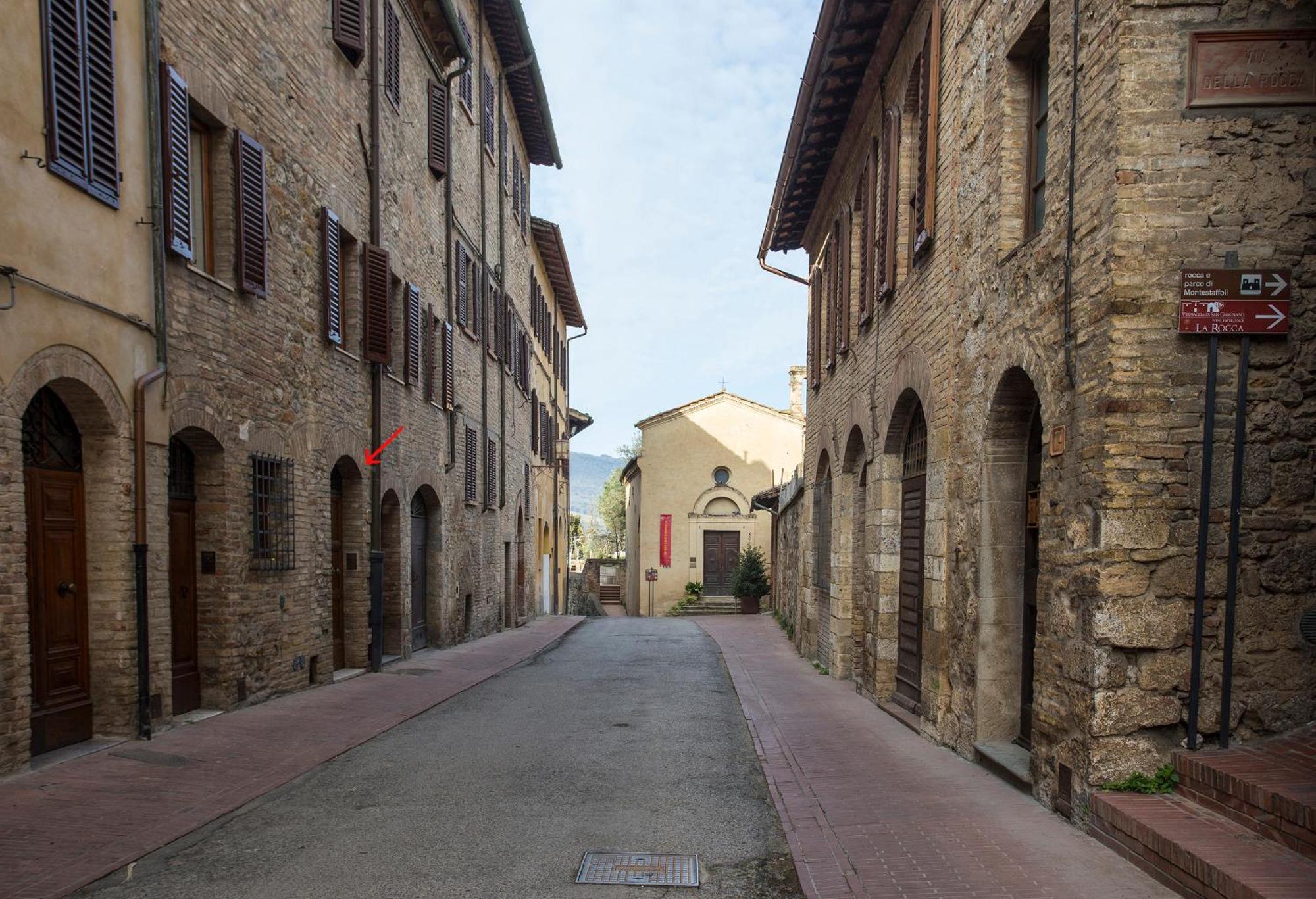 Appartamento Le Palme Con Terrazze In Centro San Gimignano Bagian luar foto